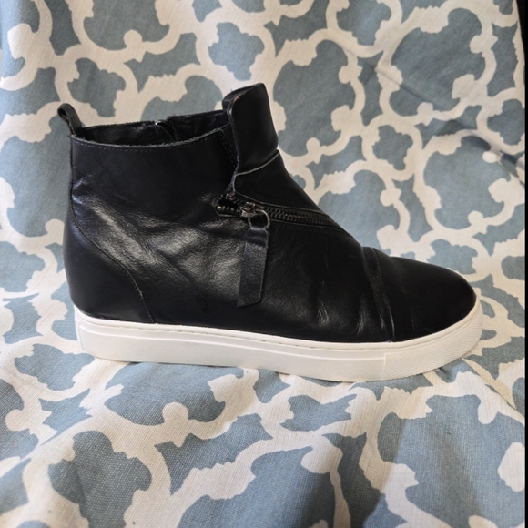 ALL BLACK High top & ZIP BOOTS SZ 37 (6.5) - Picture 3 of 9